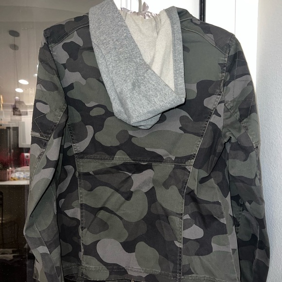 Express Camo Hooded Jacket - Picture 3 of 3